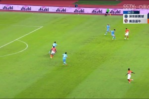 青島海牛2-0領(lǐng)先深圳新鵬城！康瓜點(diǎn)射破門建功