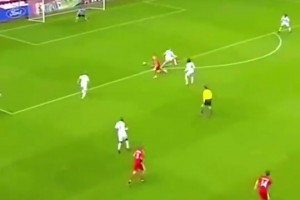 托雷斯的連停帶過已驚為天人，沒想到圣卡西降臨人間